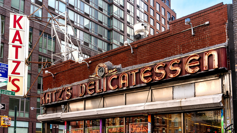 Exterior of Manhattan's Katz's Deli