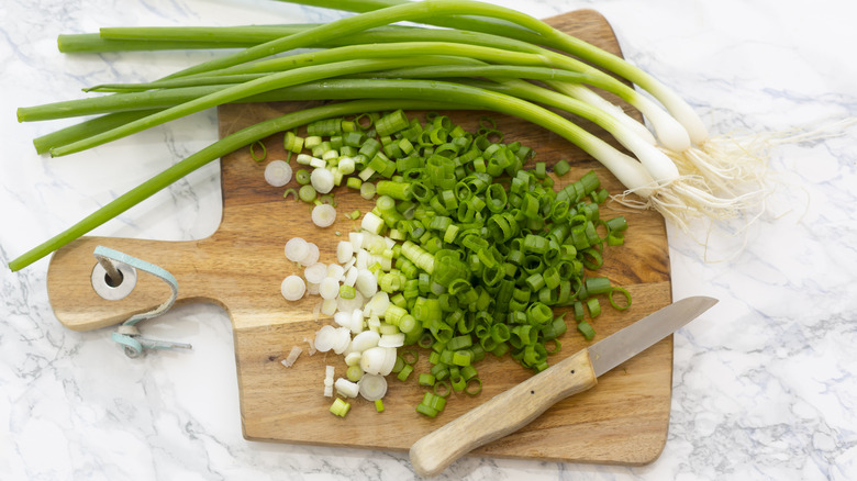 a bunch of green onions