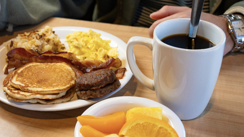 Golden Corral breakfast