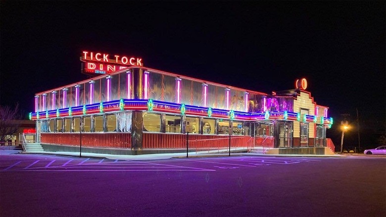 The Tick Tock Diner in New Jersey at night