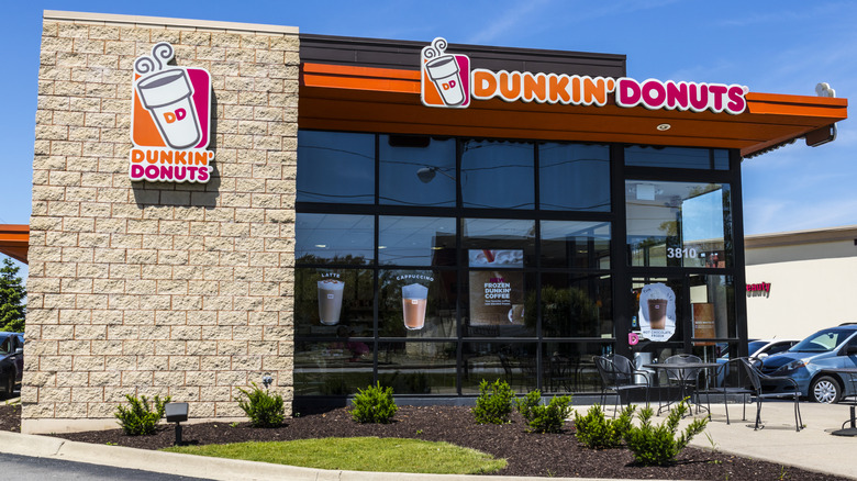 Exterior of a Dunkin' Donuts location