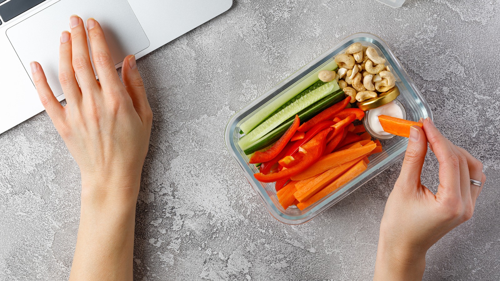 How To Cut Carrots Like The Ones From Your Childhood Lunchbox