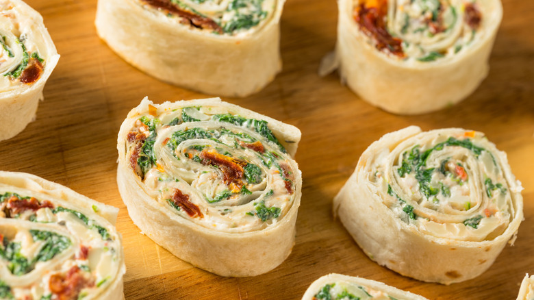 Pinwheel Tortilla Appetizers with Cream Cheese and Spinach