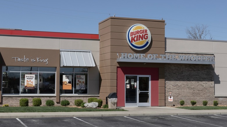 A picture of the outside of a Burger King.