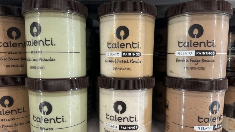 Hand holding Talenti container