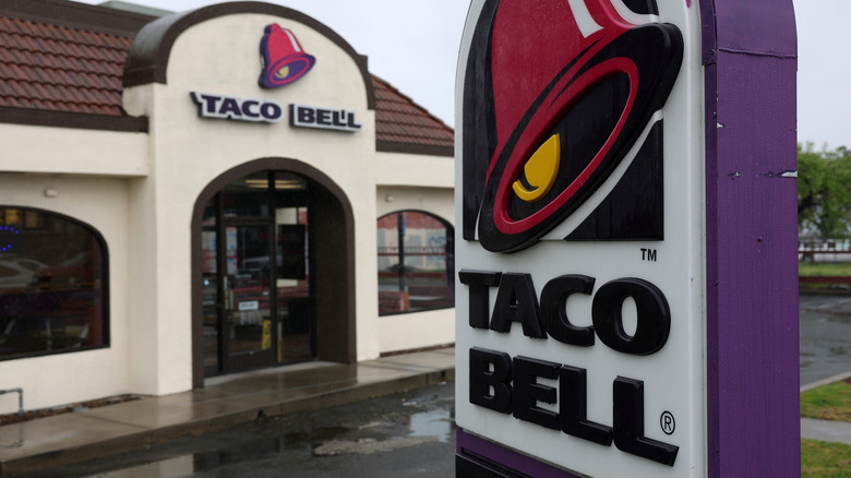 Up-close view of Taco Bell restaurant sign