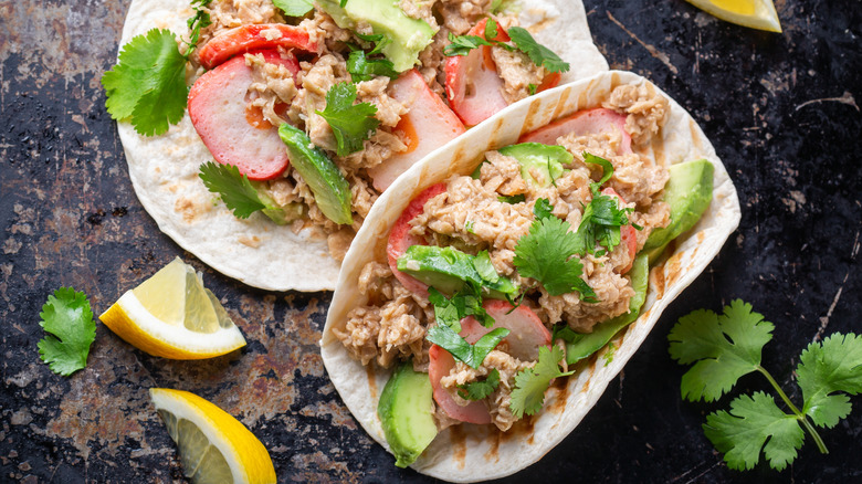 Fish tacos with chopped spices