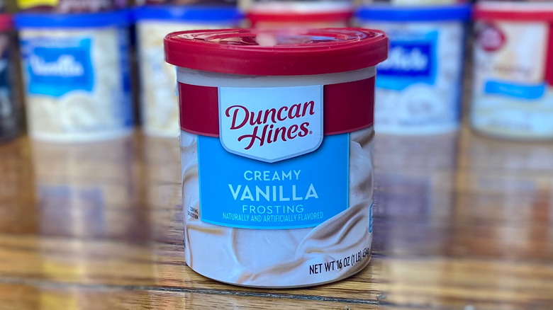 Duncan Hines Creamy Vanilla Frosting