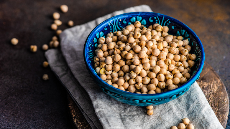 a blue bowl of chickpeas