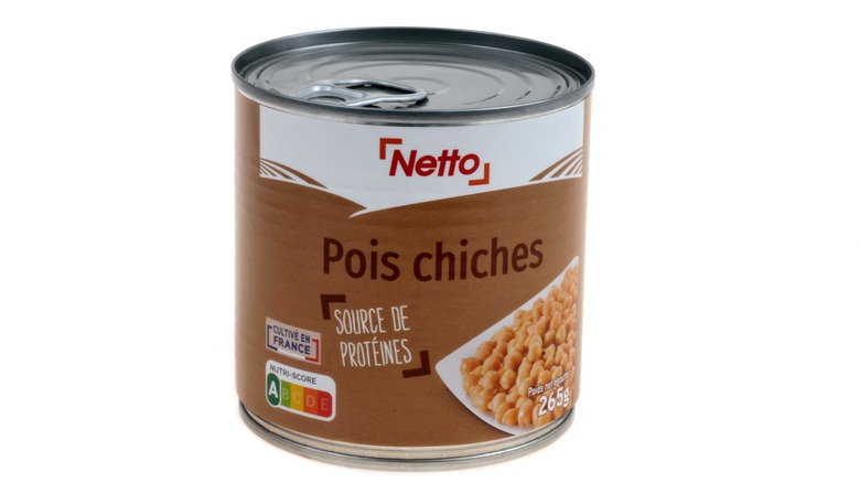 a French can of chickpeas