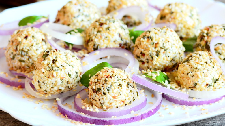 mini cheese balls with seeds