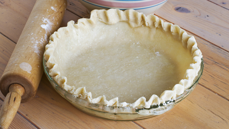 pie crust and rolling pin