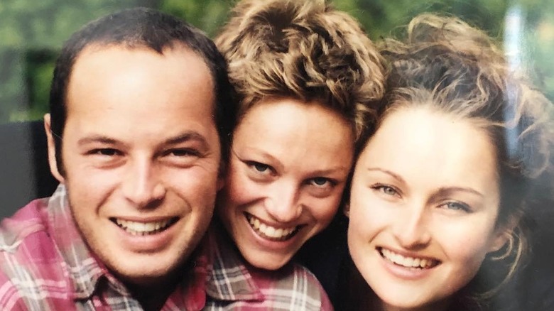 Giada De Laurentiis and siblings smiling