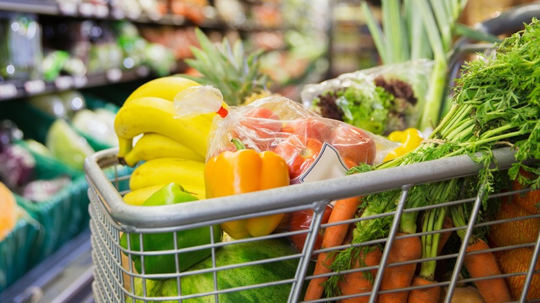 produce in shopping cart