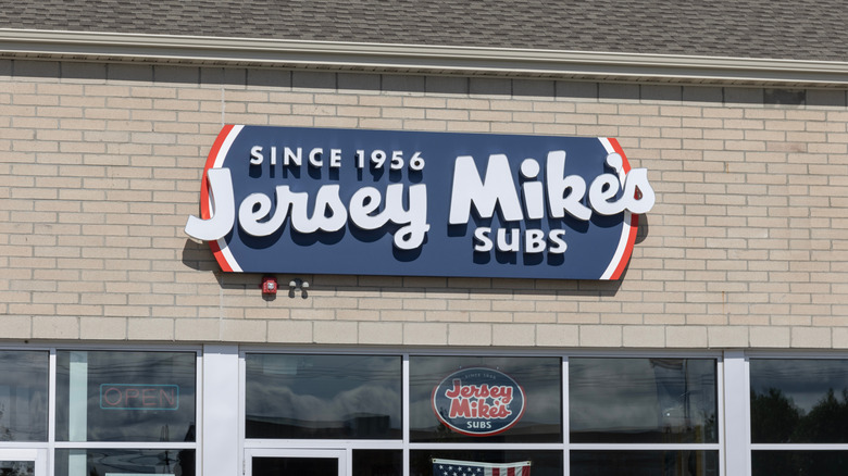 Exterior of Jersey Mike's