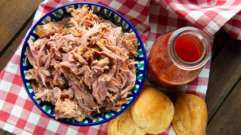 Pulled pork with Carolina BBQ sauce