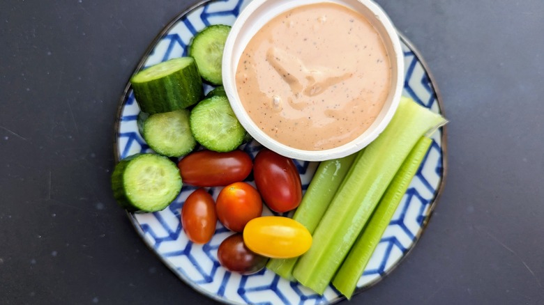 veggie plate with cane's sauce