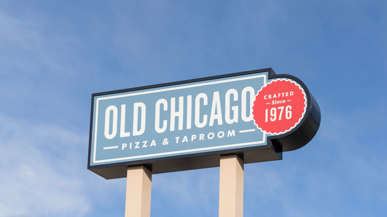 Old Chicago Pizza & Taproom outdoor sign