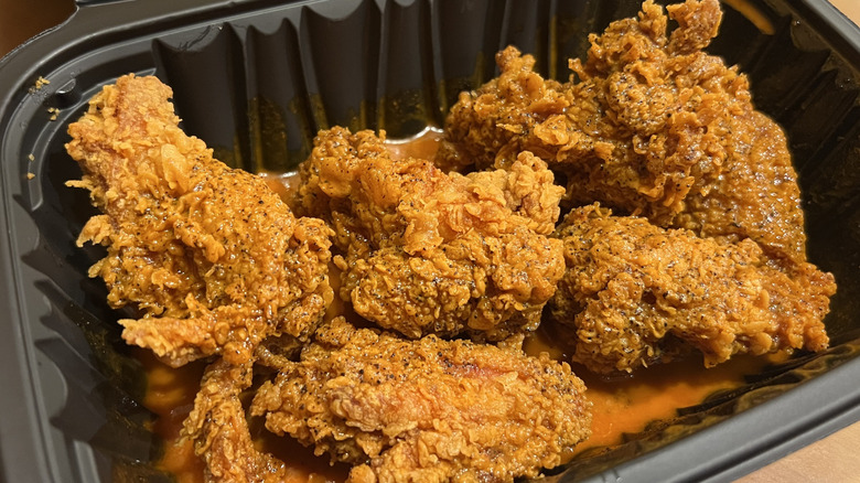 Popeyes Louisiana Garlic bone-in wings