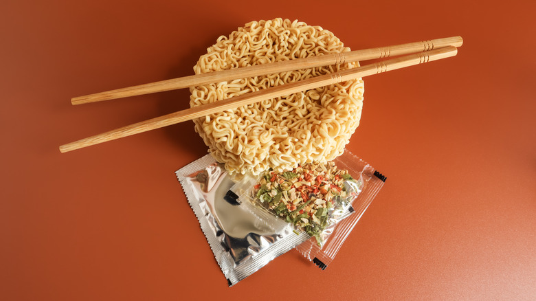 Dried ramen and flavoring packs