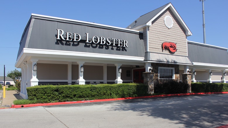 Abandoned Red Lobster restaurant location