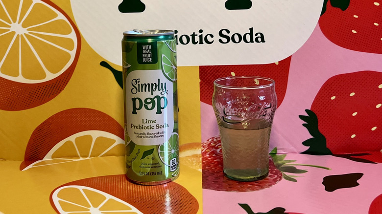 Simply Pop Lime can and glass