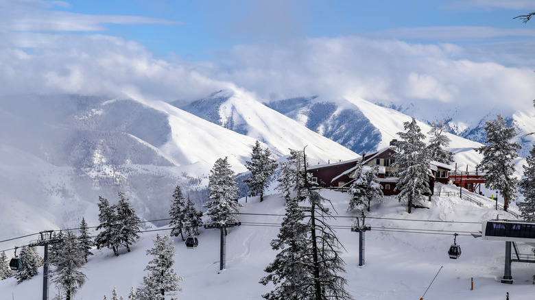 Snowy mountains with Roundhouse Restaurant in view