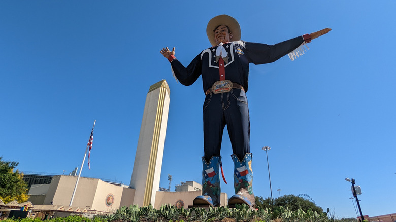 Big Tex figure at the state fair of Texas