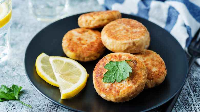 Tuna patties on plate 