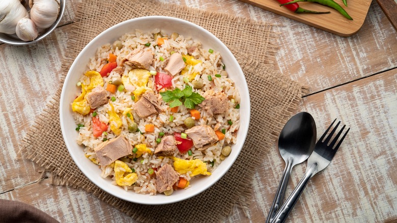 Tuna on fried rice