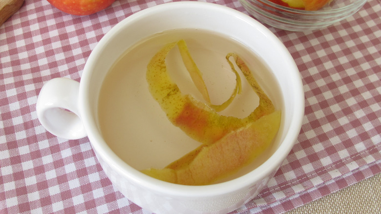 apple peel tea in cup