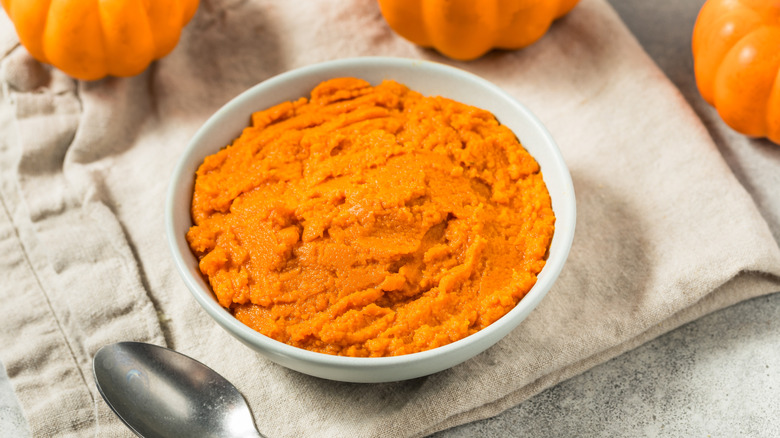 canned organic pumpkin