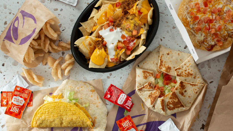 Assorted food items from Taco Bell