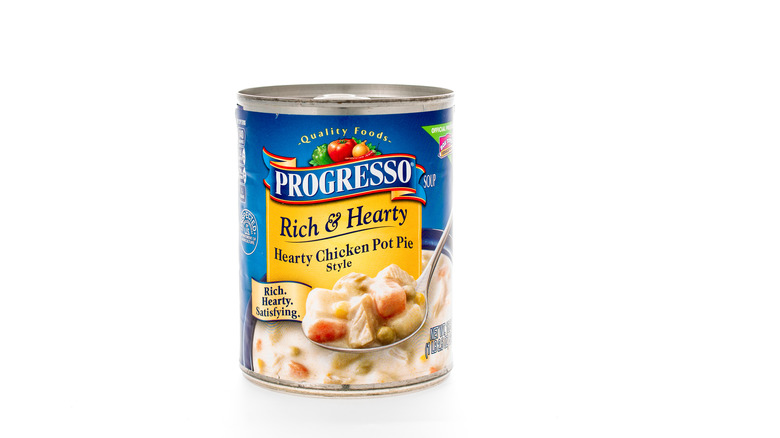 Can of Progresso pot pie soup