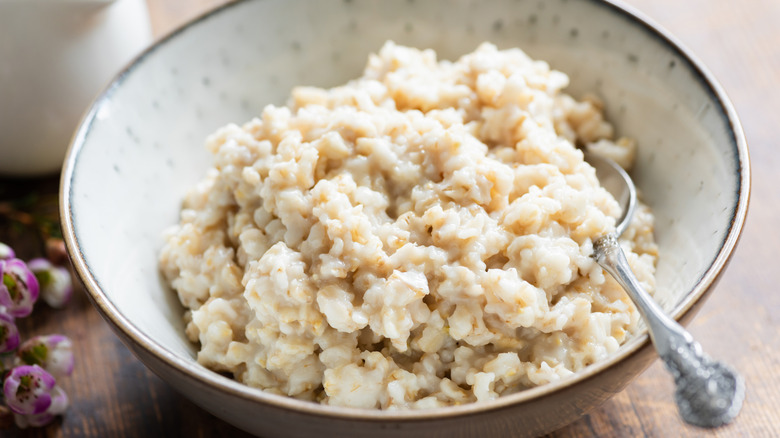 A bowl of cooked oatmeal