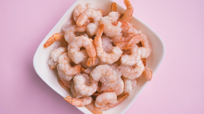 plate of raw shrimp