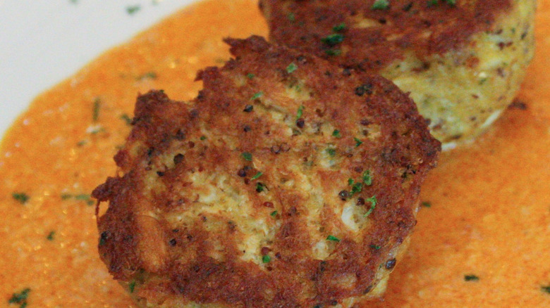 Fleming's crab cakes with lime butter sauce