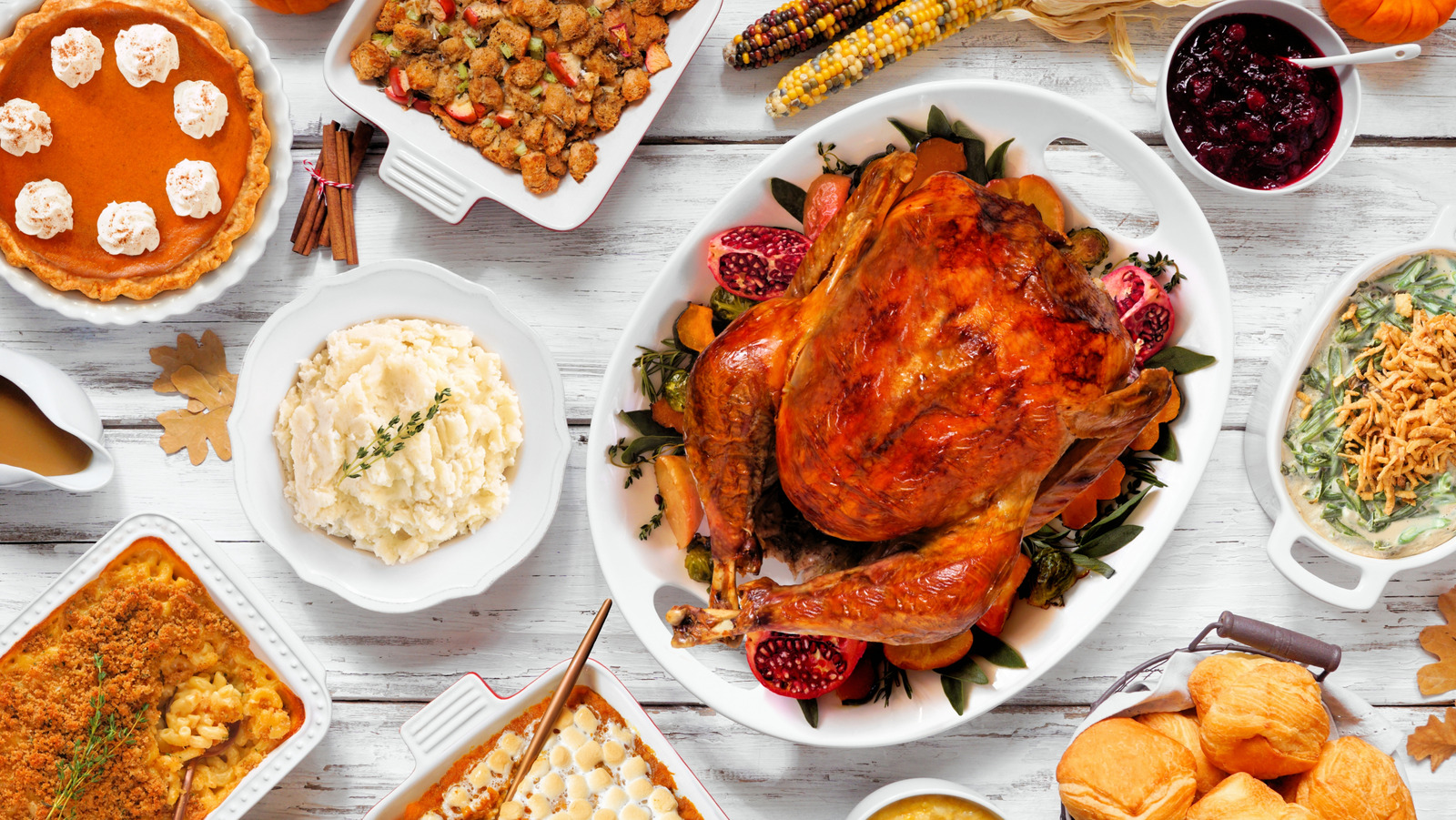 The Best Unexpected Side Dishes To Serve At Thanksgiving Dinner