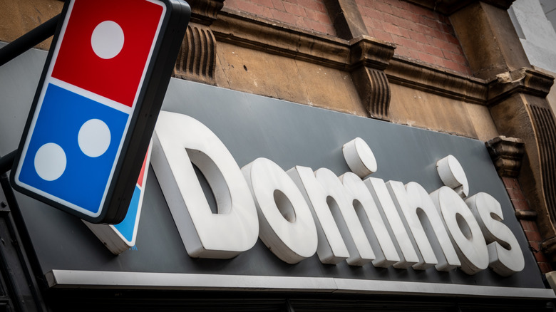 Domino's pizza sign