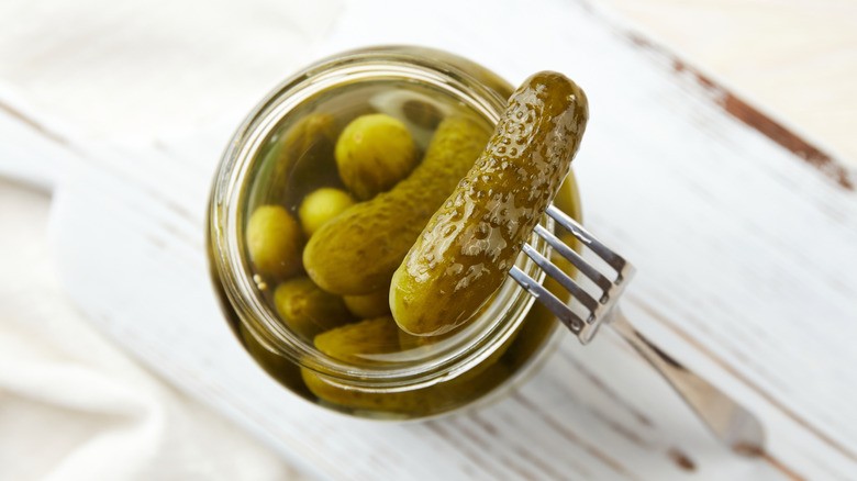 pickle jar with fork