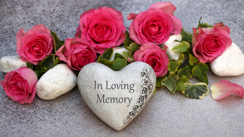 memorial stone heart with pink roses