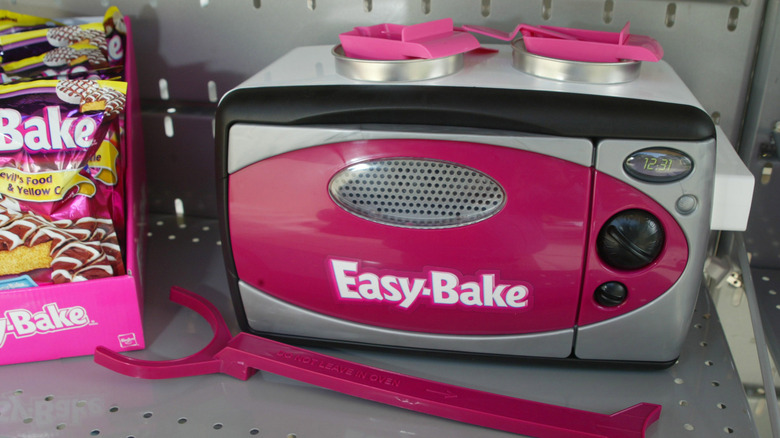 Vintage Easy Bake Oven