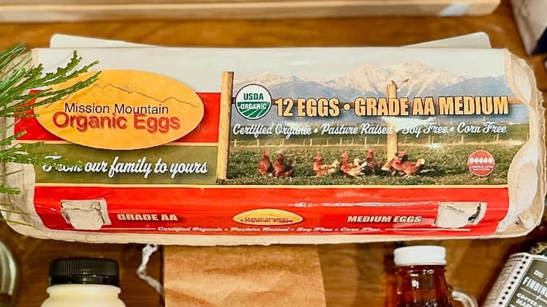 Carton of 12 Mission Mountain organic eggs