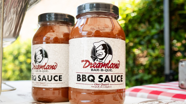 Dreamland BBQ Sauce jars on table