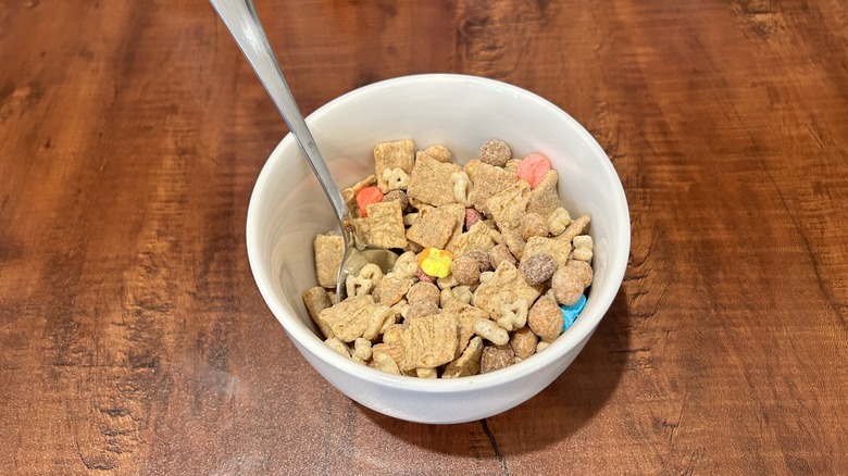 bowl of Kelce Mix Cereal without milk