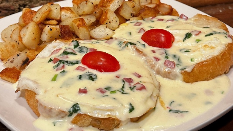 Eggs Benedict