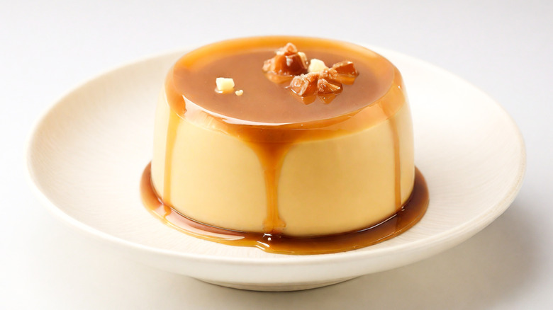 Creme caramel dessert