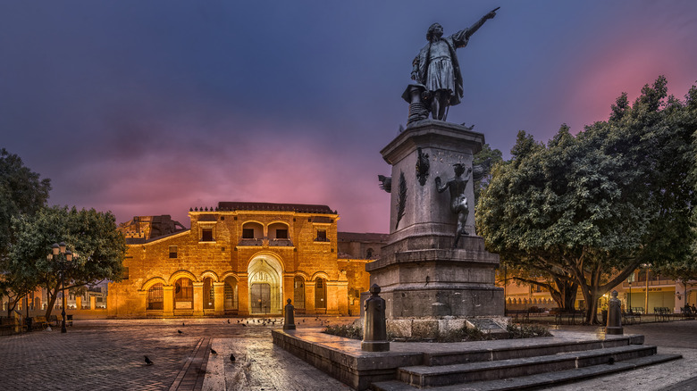 Statue of Columbus in the Dominican Republic