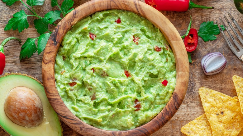 guacamole with chips