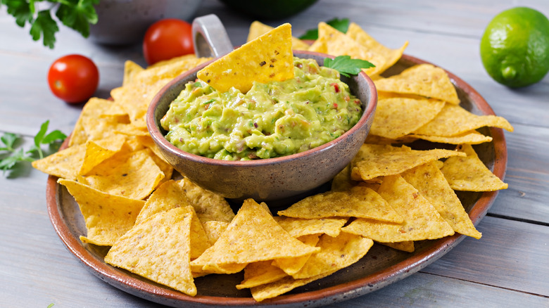 guacamole dip with chips